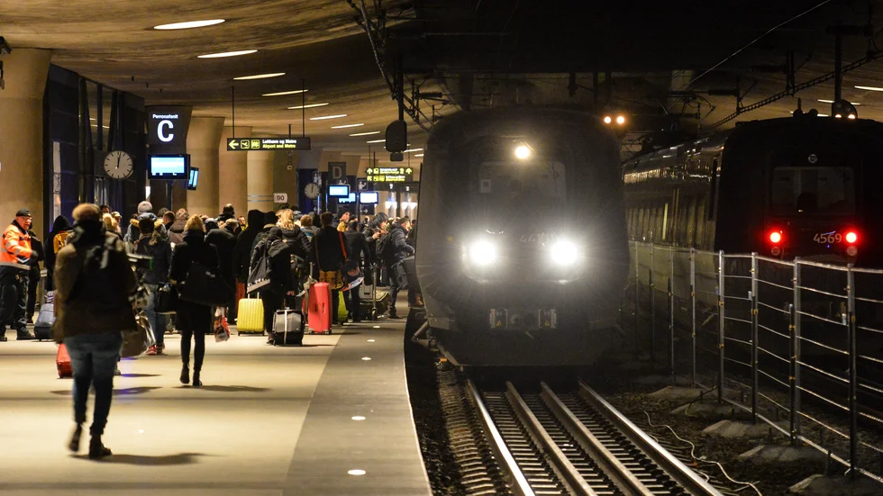 Det var vid Kastrups tågstation som mannen insåg att väskan var borta. Han behövde dock hasta vidare till sitt flyg, och hann inte få glädje av att den återfanns.
