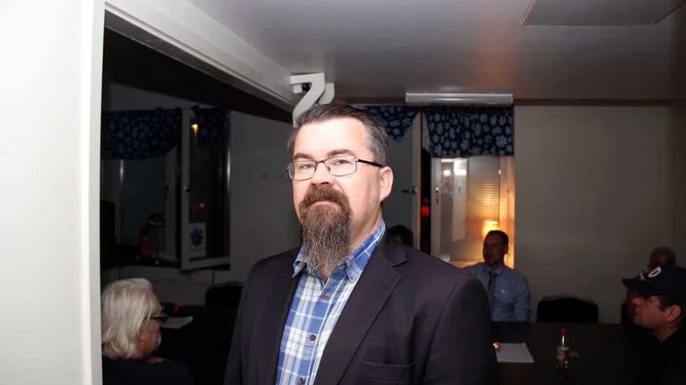 SD:s Joakim Larsson var nöjd efter att de första valsiffrorna kommit på söndagskvällen. "Det går inte att räkna bort oss nu, varken när det gäller kommunstyret i Tierp eller regeringsbildningen om de här siffrorna håller i sig", sa Joakim Larsson.
