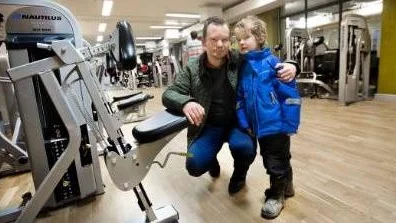 Lukas Wetterström,  med sonen Jakob Cederlund.