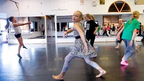 Dansuppsättning snövit, Här dansar Agnes Dahne