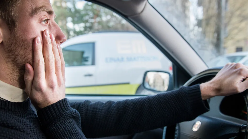 Många är beroende av bilen för att ta sig till arbetet. Den situation som har uppstått med drivmedelskostnader är att folk inte har råd att köra till jobbet