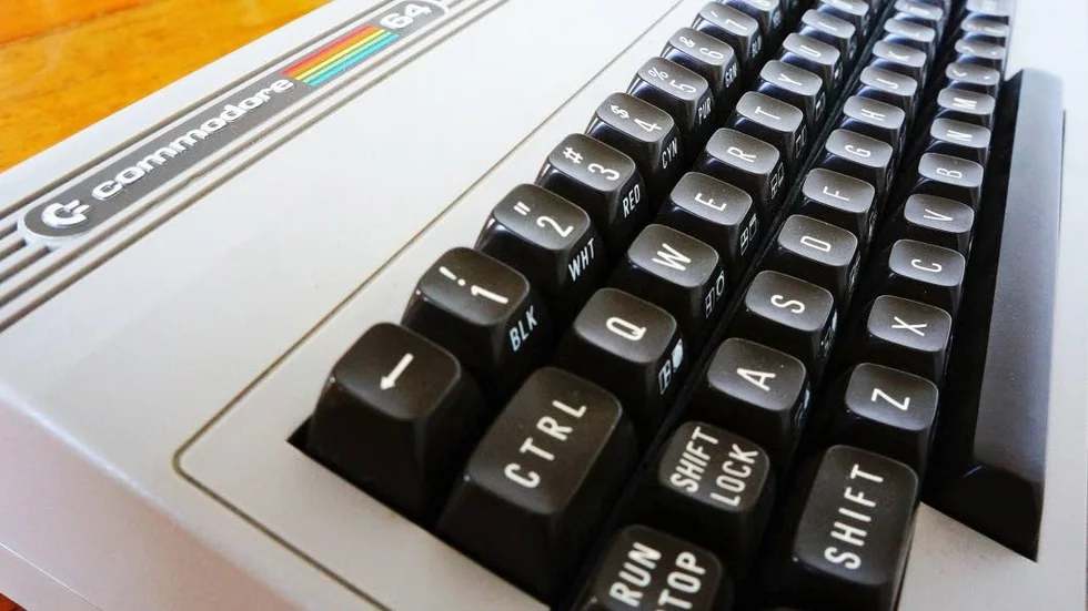 Commodore 64 är tidernas mest sålda hemdator. Populära spel till Commodore 64 var Ultima IV, Archon och The Great Giana Sisters.