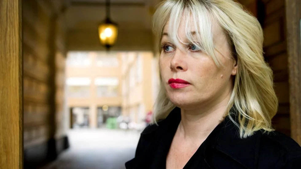 Filosof. Ann Heberlein tar ett brett grepp om de etiska frågorna och placerar den i vår samtid i sin nya bok "Människa ,moral, mening".
