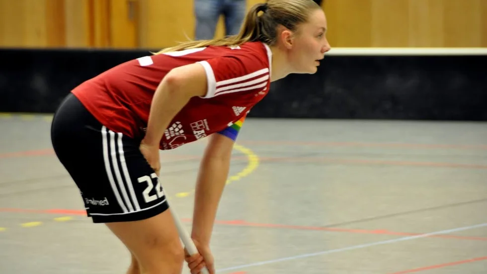 Tungt. Selma Frykholm som är lagkapten i Stenhagen får vänta på första segern.