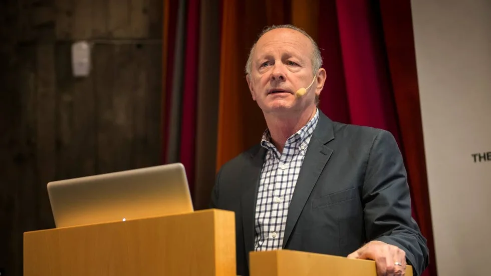 Skilda system. Joseph LeDoux huvudbudskapär att  rädsla är en medveten känsla, som hanteras av en annan del av hjärnan än kroppsliga reaktioner på hot.