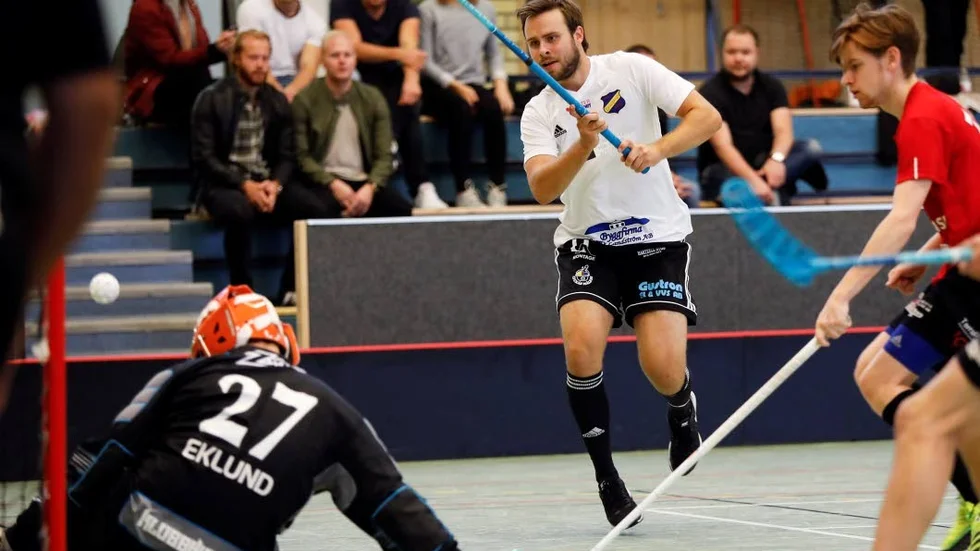 Målskytt. Linus Sjöquist gjorde ett av EIBK:s tre mål i premiären.