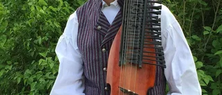 Nyckelharpa och orgel med Pontus i Löts kyrka