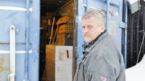 Tjuvarna stal aluminium och mässing till ett värde av cirka 100 000 kronor. Det är mycket pengar för Christer Mörks lilla företag.