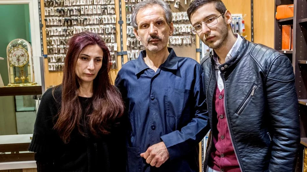 Shahla, Mehdi och Hesam Ahmadi.