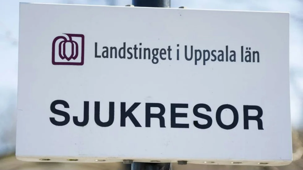 ENKÖPING 20130420
Ett busstopp för landstingets sjukresor 
Foto: Fredrik Sandberg / SCANPIX / Kod 10180