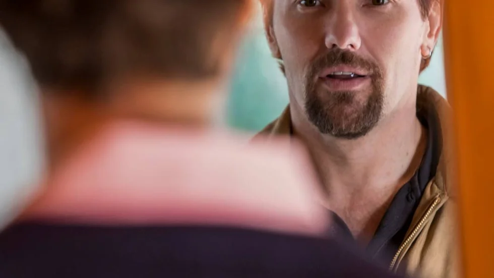 Hantverkare. Joel Edgerton gör det mesta i thrillern "The Gift".