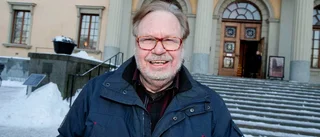 Fortsätter utreda brott – fast nu i bokform