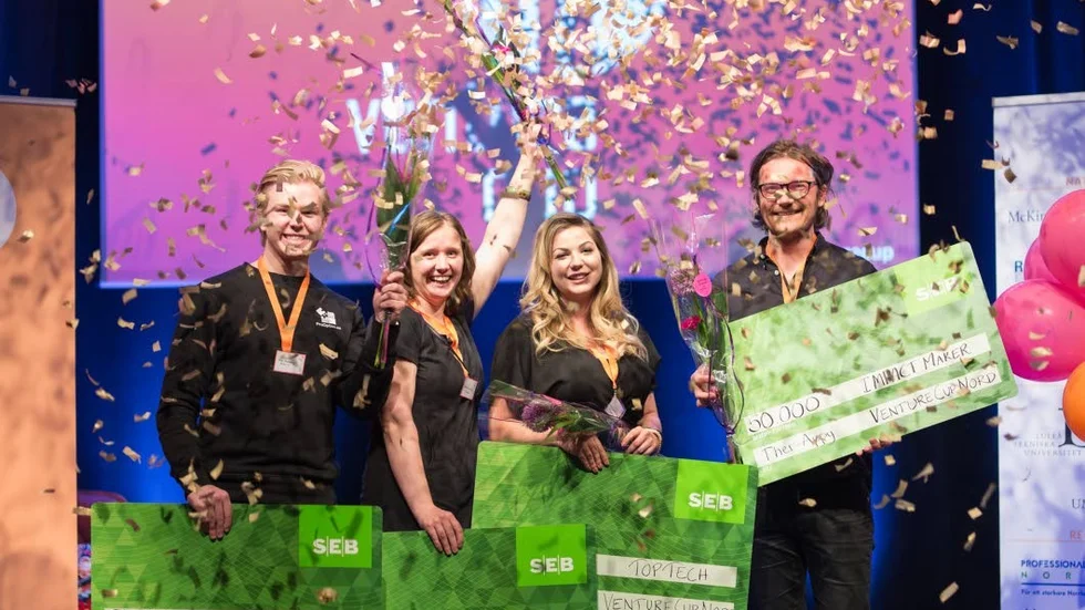 Samtliga vinnare i Venture Cup Nords Regionfinal, personerna bakom PreOption, The Fit, FreezFiler och Ther-Appy.
