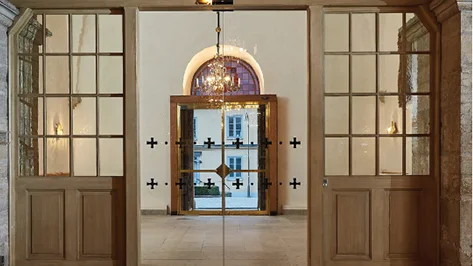 Visby domkyrka är nominerad till Glaspärlan 2022. Glasarkitekturen nomineras för sin konceptuella och tektoniska skärpa där glaset blir en symbol för öppenhet.