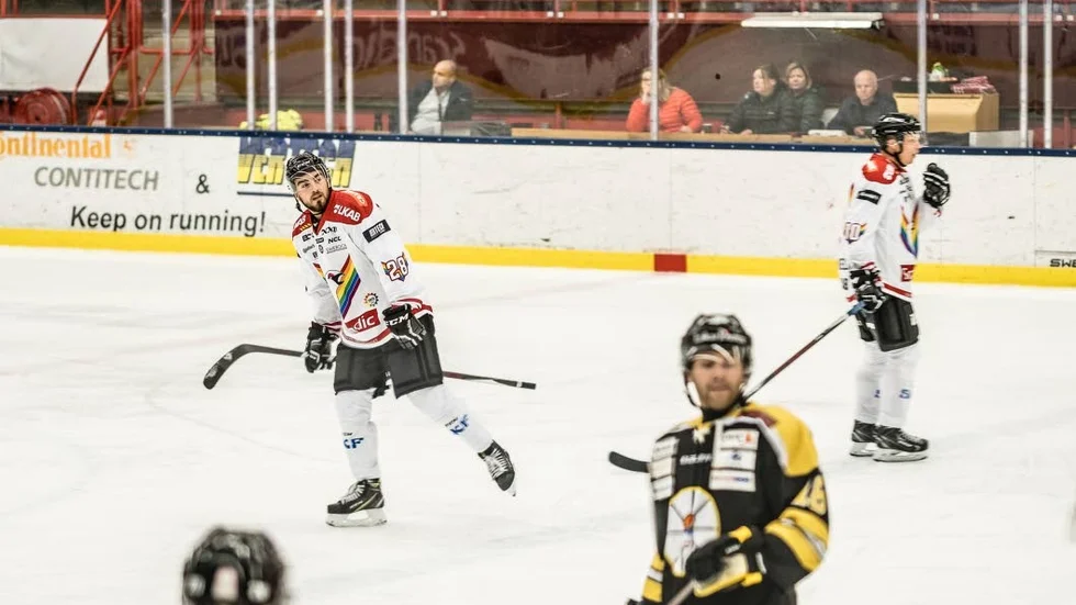 Offensive backen Johan Grönquist (till vänster) är ännu en i raden av Brynäs-skolade spelare som anslutit till Kiruna IF.