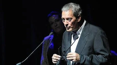 Paul Auster började sin karriär som poet på 1970-talet.