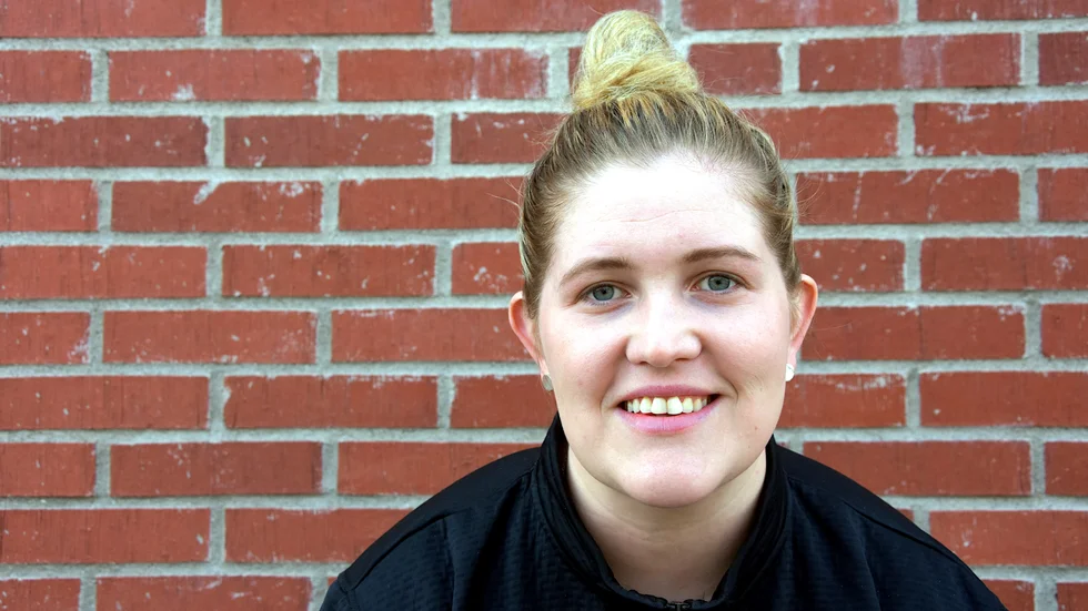 Melinda Olsson fortsätter som tränare för Luleå Hockey/MSSK:s damjuniorer. Men sedan en månad tillbaka är hon heltidsanställd och är nu även ansvarig för flickverksamheten.