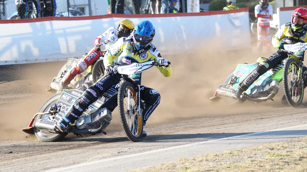 Västervik Speedway tar emot Rospiggarna i den första SM-semifinalen.