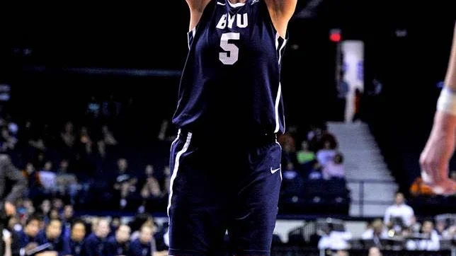 Lång. Jennifer Hamson är Luleå Basket ersättare till skadade Katie Frerking. 26-åringen är hela 201 centimeter lång och ansluter till laget 25 januari.