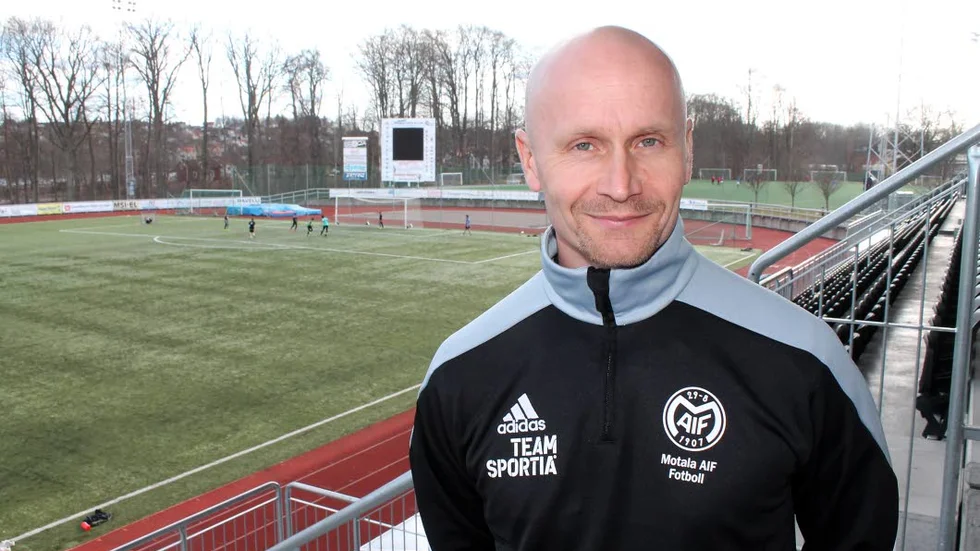 Kontinuitet. Tony Andersson har förlängt sitt kontrakt som tränare för Motala AIF.