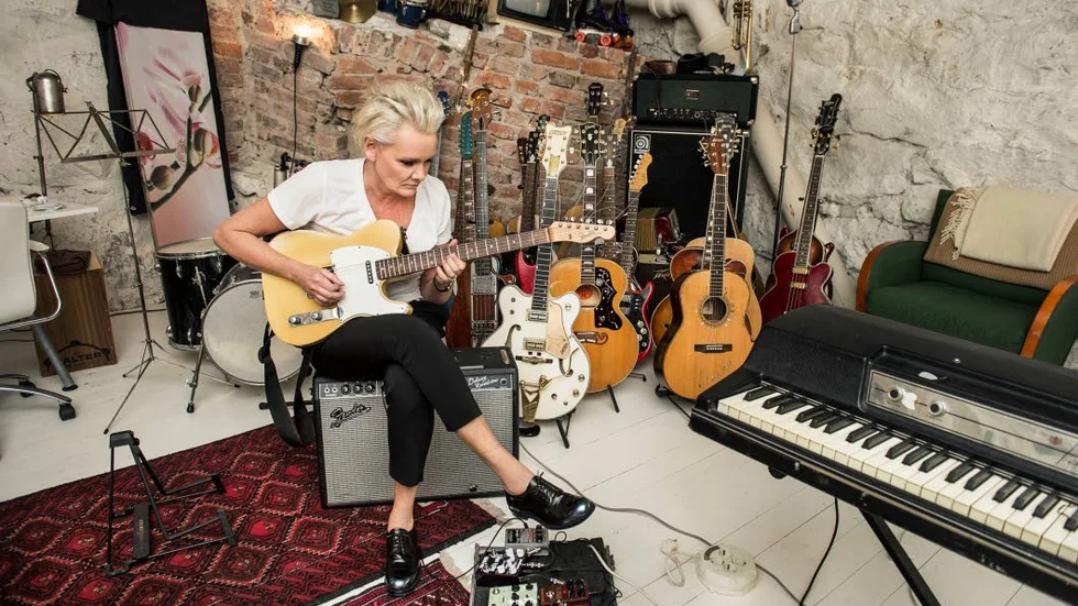 På jobbet. Eva Dahlgren i sin studio i Stockholm. "För mig är det viktigt att ha arbetsdisciplin, så jag vet att jag får något gjort", säger hon.