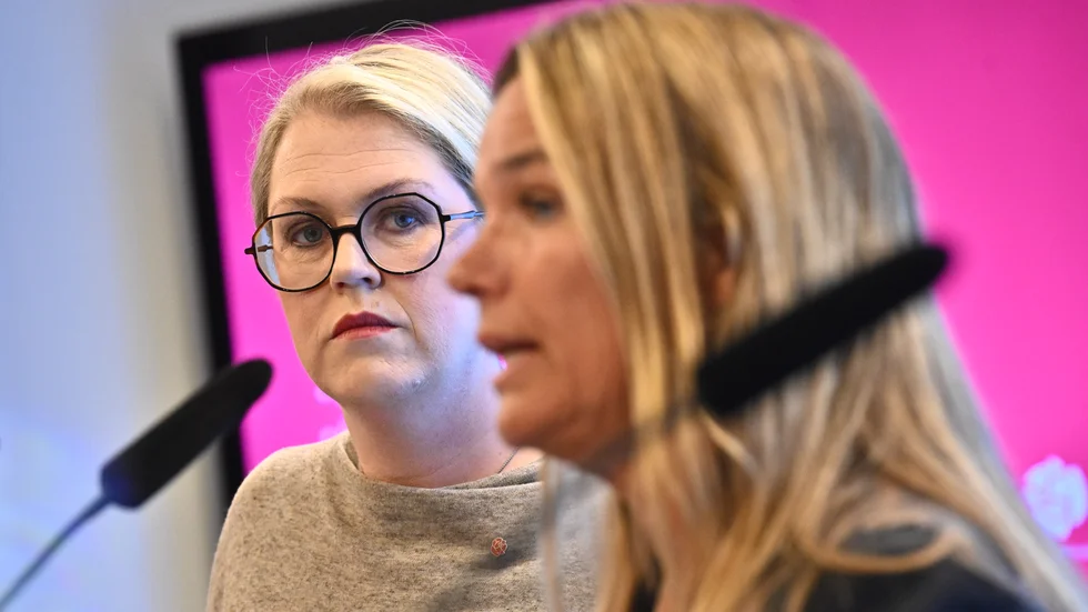 Socialdemokraternas gruppledare i riksdagen Lena Hallengren (S) och klimat- och miljöpolitiska talesperson Anna-Caren Sätherberg (S).