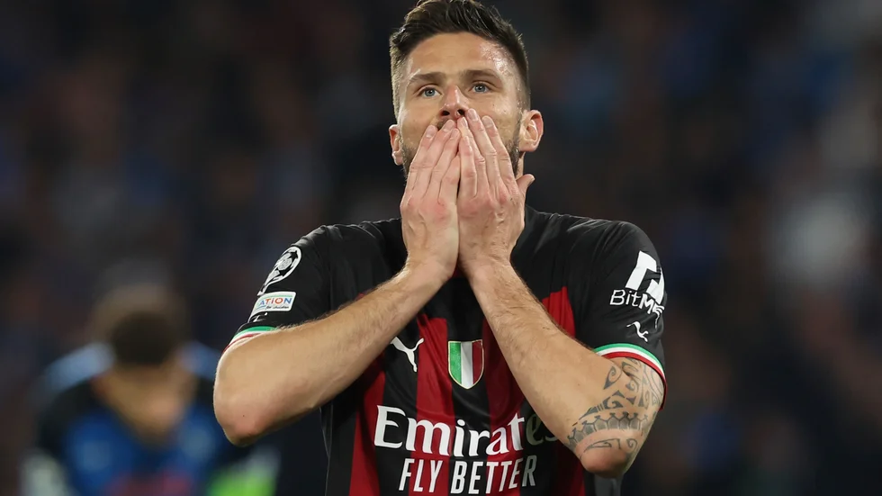 Olivier Giroud gjorde Milans mål i 1–1-mötet med Napoli, vackert framspelad av Rafael Leão. Segern tog Milan vidare till Champions League-semifinal med totalt 2–1.
