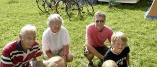 Alméns älskar livet på campingen