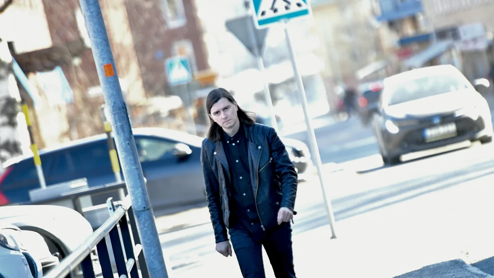 ”Så länge man pratar om vad man gjort tillsammans kan man fysiskt känna närvaron av de människor man pratar om. Då finns de i ens närhet”, säger Dennis Fahlgren.