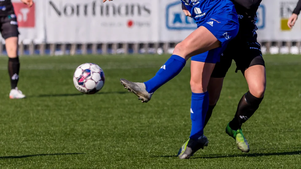 Det finns en osäkerhet för domarsituationen inför den lokala fotbollssäsongen
