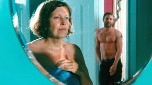 Anne Reid och Daniel Craig i The mother, ett drama om gammal bitterhet och ny kärlek. Bild: TRIANGELFILM