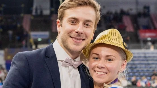 Jenna Taivaloja och sambon Jürg Graf bor numera i Nyköping så det blir inget mer pendlande för innebandyparet.