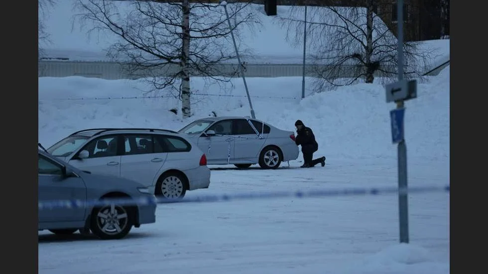 Försvunnen. BMW:n var stöldanmäld och dess ägare anmäldes också saknad efter att han inte dykt upp på sitt jobb på fredagen.