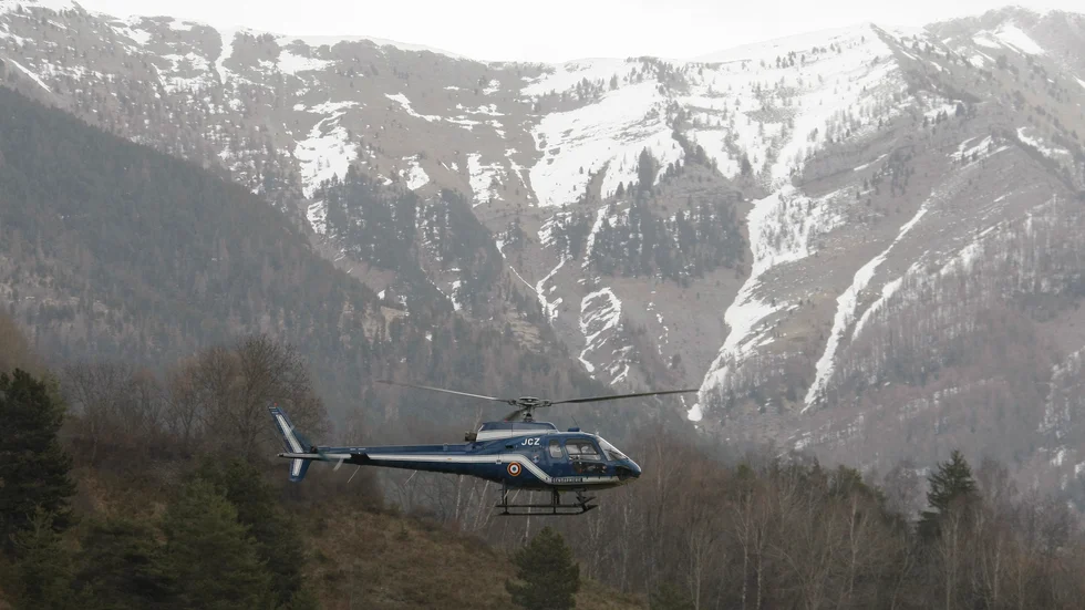 Både poliser, militärer, hundförare och helikoptrar deltog i sökandet efter tvååringen. Arkivbild.