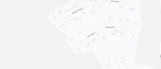 25-åring ny ägare till 80-talshus i Slottsskogen, Skokloster - prislappen: 1 595 000 kronor