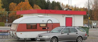 Kommunen forslar bort hemlösa kvinnans husvagn
