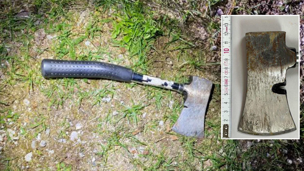 Yxan som användes vid mordförsöket på polisen.