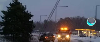 Många trafikolyckor i blixthalkan