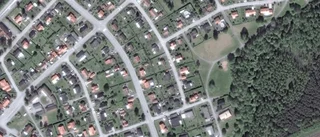 55-åring ny ägare till 50-talshus i Mantorp - prislappen: 1 550 000 kronor