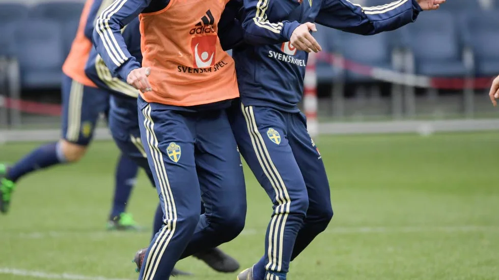 Lina Hurtig och Kosovare Asllani är gjutna i VM-truppen.