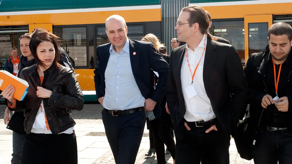 Här ser vi Fredrik Reinfeldt och Anders Borg på besök i Norrköping på våren 2010. Då stod de nya Moderaterna på topp och i det kommande valet på hösten 2010 slog M rekord. Men inget är för evigt. Vilket väl kan sägas vara Anders Jonssons tema i sin krönika om partier.
