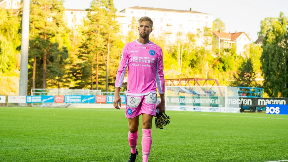 Jonathan Johansson, här i Notodden FK-tröjan, höll nollan när Klaksvik vann med 2–0 i helgen.