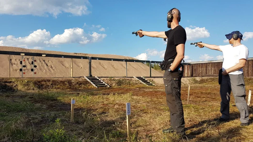 Tommy Hansen, Bodens SSK, särskjuter om guldet i Fältskjutning (vapengrupp B) mot Patrick Holmberg, Kiruna PSF,