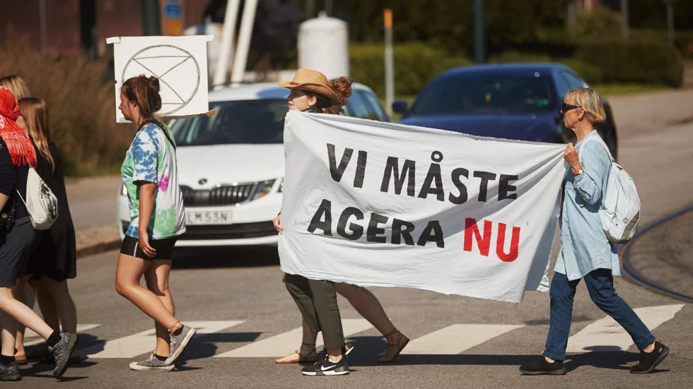 Varför inte ge ett nyårslöfte – för miljön? Arkivbild från när Extinction Rebellion genomförde klimataktioner i Malmö, augusti 2019.