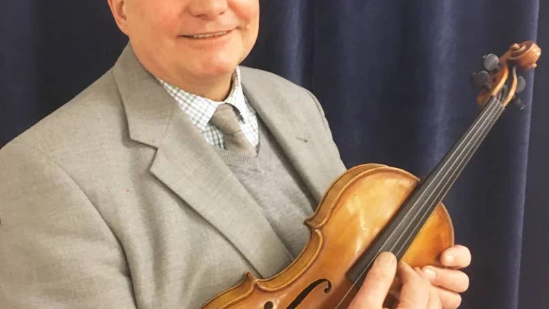 Svante Lindqvist anno 2019, på plats på folkuniversitetet NorrSen.
