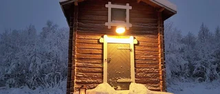 Läsarbild: Snön lyser vit på taken