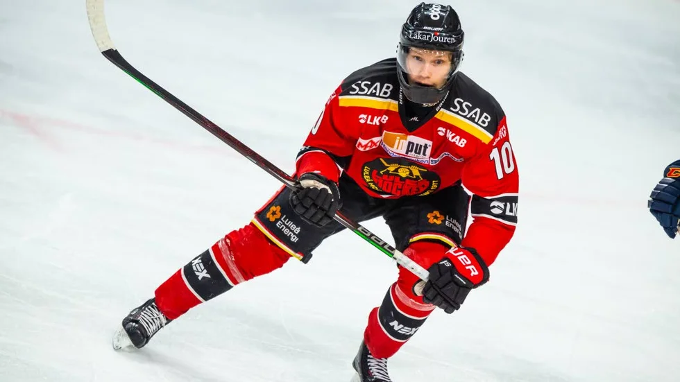 Einar Emanuelsson, menar att han måste komma upp i nivå.