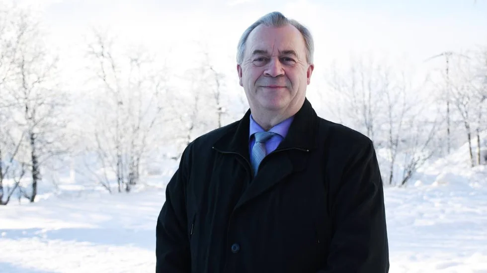 Kirunabesök. Landsbygdsminister Sven-Erik Bucht tycker att det är bra att regeringen agerar i stadsflytten och ger direktiv till Trafikverket.