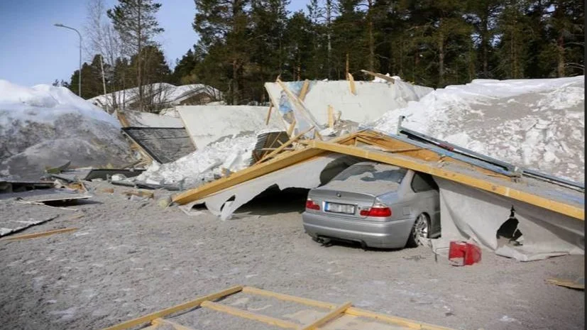 Fastighetsägaren Tony Engström räknar med en smäll på upp till fem miljoner för det kollapsade garaget.