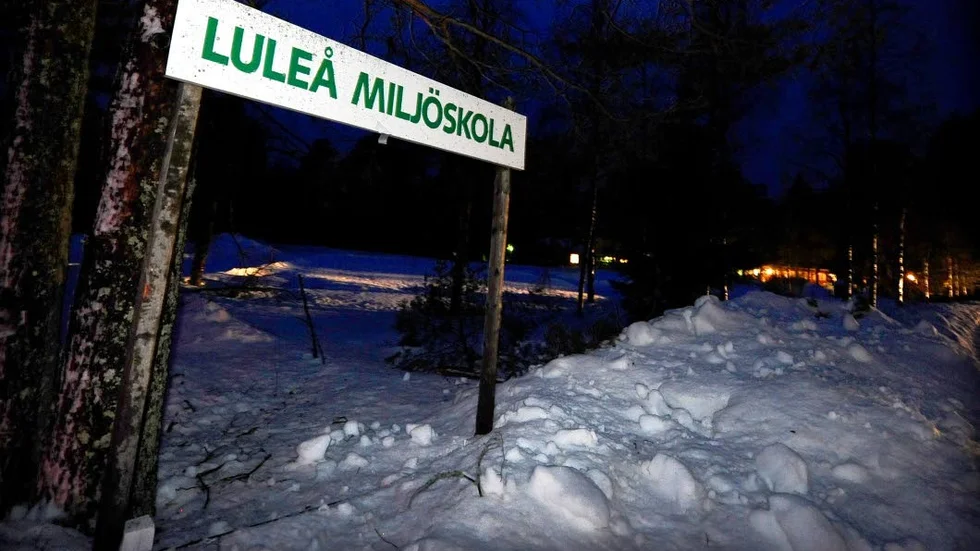 Den gamla sommarkolonin i Vallern är i starkt behov av upprustning. Nu har Luleå kommun beslutat att stoppa vårens alla övernattningar  på kretsloppskolan.